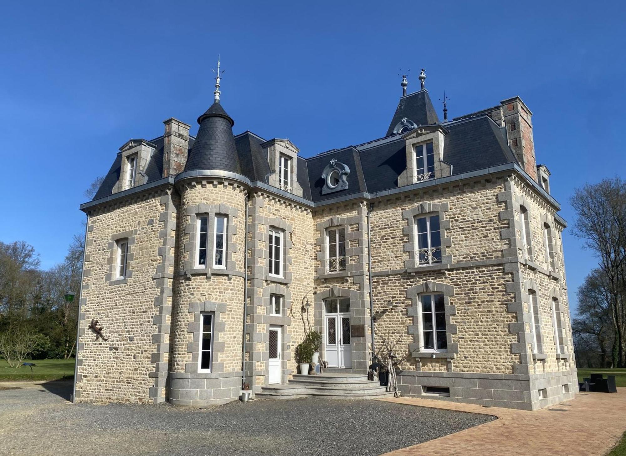 La Lucerne-dʼOutremer Au Chateau المظهر الخارجي الصورة